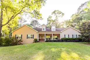 1023 Echo Valley Ct, Loganville, GA 30052 - Photo 3