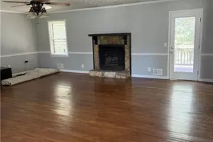 975 Ridgedale Dr, Lawrenceville, GA 30043 - Photo 5