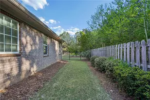 488 Townsend St, Grayson, GA 30017 - Photo 37