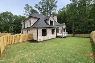 131 W Putnam Ferry Rd, Woodstock, GA 30189 - Photo 3