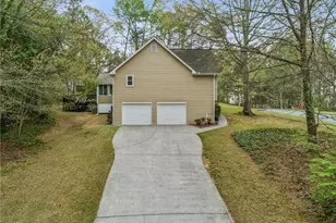 18 W Ridge Dr SE, Cartersville, GA 30121 - Photo 3