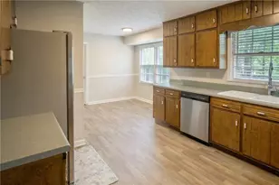 1802 Driftwood Pl, Snellville, GA 30078 - Photo 7