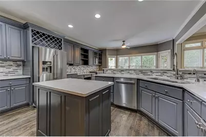 2745 Lenox Road NE #5, Atlanta, GA 30324 - Photo 9