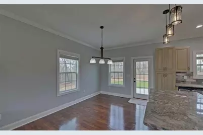 5270 Union Circle, Flowery Branch, GA 30542 - Photo 9