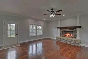 5270 Union Cir, Flowery Branch, GA 30542 - Photo 9