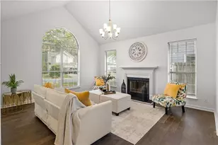 1464 Watercrest Cir, Lawrenceville, GA 30043 - Photo 3