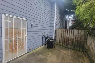 2674 Evans Mill Dr, Lithonia, GA 30058 - Photo 3