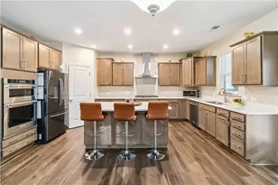 4819 Sierra Creek Dr, Hoschton, GA 30548 - Photo 5