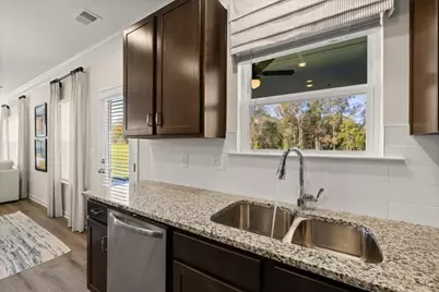 523 Grover Street, Hoschton, GA 30548 - Photo 9