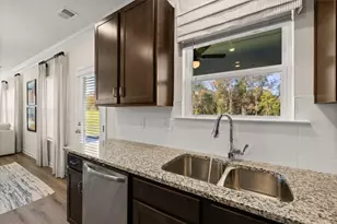 523 Grover St, Hoschton, GA 30548 - Photo 9