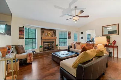 4097 Stacy Lane, Snellville, GA 30039 - Photo 7