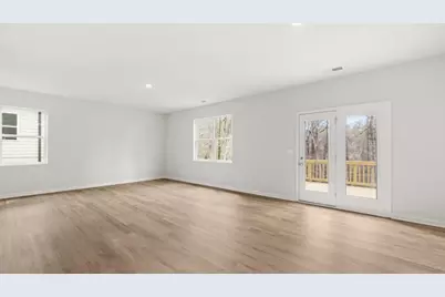 6077 Airedale Drive, Union City, GA 30213 - Photo 9