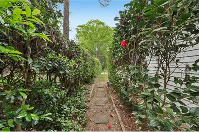 2030 Woodbine Terrace NE, Atlanta, GA 30329 - Photo 37