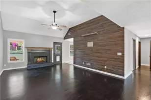 233 Ivy Creek Dr, Loganville, GA 30052 - Photo 5