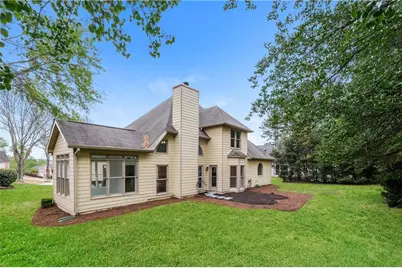 566 Shadow Oaks Drive, Stone Mountain, GA 30087 - Photo 3