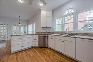 13070 Magnolia Crescent Dr, Roswell, GA 30075 - Photo 7