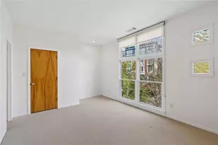 1327 Peachtree View NE, Brookhaven, GA 30319 - Photo 29