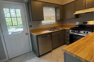 491 Prince of Wales, Stone Mountain, GA 30083 - Photo 7