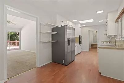 705 Edgewater Trail NW, Sandy Springs, GA 30328 - Photo 17