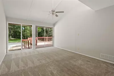 705 Edgewater Trail NW, Sandy Springs, GA 30328 - Photo 5