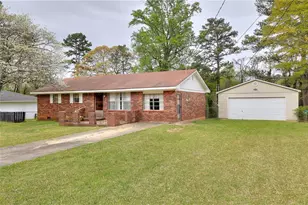 2261 Clairmont Circle, Snellville, GA 30078 - Photo 3