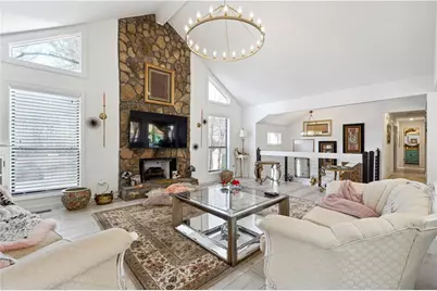 8555 Colony Club Drive, Alpharetta, GA 30022 - Photo 5
