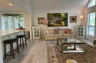 8555 Colony Club Dr, Alpharetta, GA 30022 - Photo 7