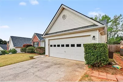 304 Allegheny Avenue, Dallas, GA 30132 - Photo 3