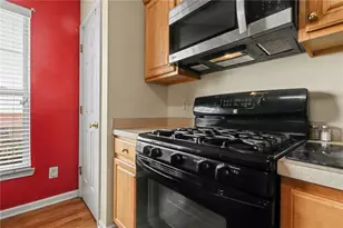 304 Allegheny Ave, Dallas, GA 30132 - Photo 9