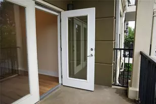 799 Hammond Dr, Atlanta, GA 30328 - Photo 17