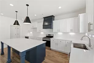 110 Poplar, Buford, GA 30518 - Photo 7