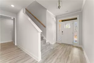 266 Magnolia Villas Dr, Cornelia, GA 30531 - Photo 9