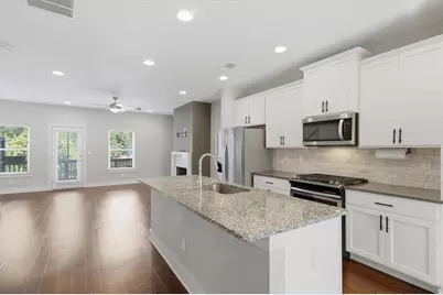 3796 Oxford Circle, Doraville, GA 30340 - Photo 7