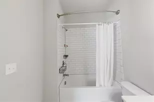 3796 Oxford Cir, Doraville, GA 30340 - Photo 17