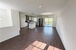 1010 Buckhurst Dr, Atlanta, GA 30349 - Photo 9