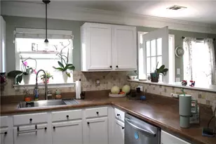 2915 Englewood Dr, Cumming, GA 30040 - Photo 7