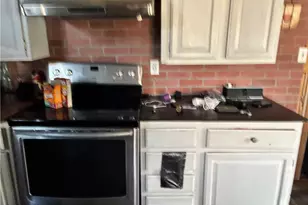 334 Atlanta St, Barnesville, GA 30204 - Photo 11