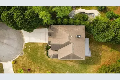 1365 Willis Lake Drive, Kennesaw, GA 30152 - Photo 3