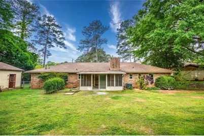 1660 Maple Court SE, Conyers, GA 30013 - Photo 7