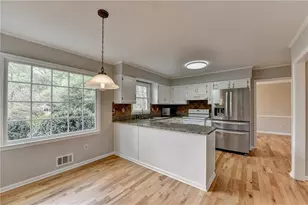 2451 Meadowglen Trail, Snellville, GA 30078 - Photo 15