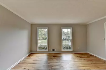 2451 Meadowglen Trail, Snellville, GA 30078 - Photo 5