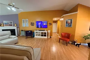 1585 Glen Rose Ct, Lawrenceville, GA 30043 - Photo 3