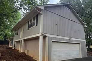 5251 Greenpoint Dr, Stone Mountain, GA 30088 - Photo 7