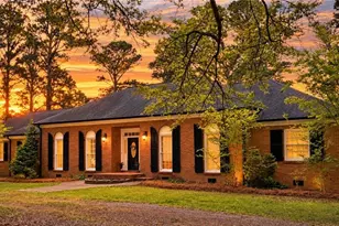 945 Poplar St, Monroe, GA 30655 - Photo 1