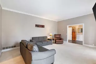 945 Poplar St, Monroe, GA 30655 - Photo 9