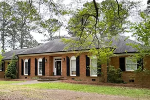 945 Poplar St, Monroe, GA 30655 - Photo 3