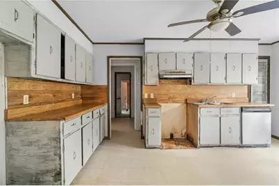 1973 Pine Tree Trail, Gainesville, GA 30501 - Photo 9