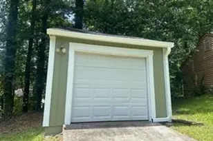 4911 Martins Crossing Rd, Stone Mountain, GA 30088 - Photo 11