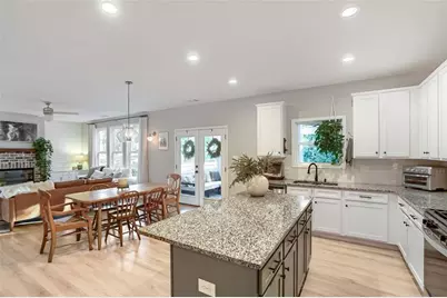 243 N Gwinnett Street, Buford, GA 30518 - Photo 9