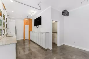 330 N Peachtree Pkwy, Peachtree City, GA 30269 - Photo 35